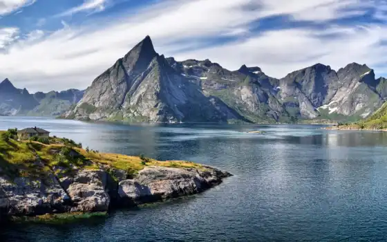горы, дом, mountains, облака, lake, фьорд, природа, небо, пейзаж, картинка, images, изображение, картинку, пики, скалы, photos, острые, 