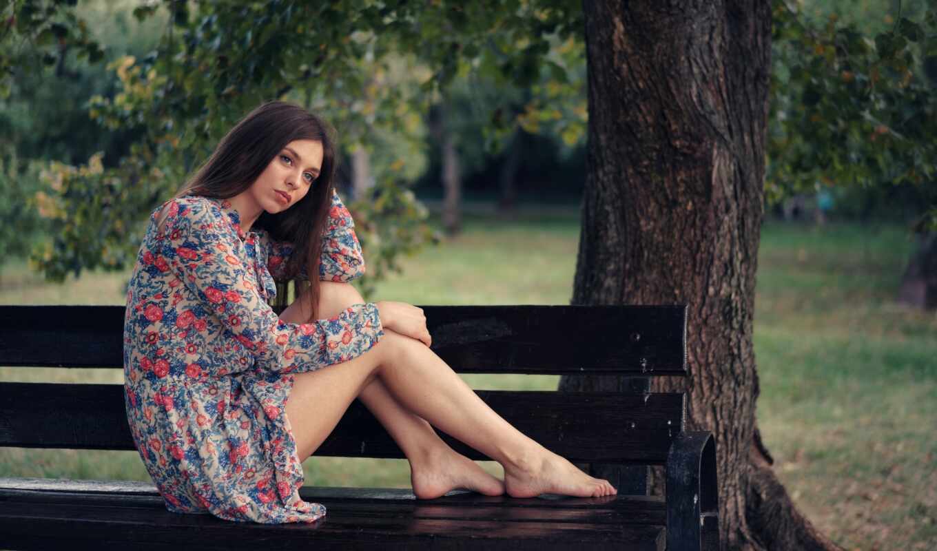 girl, background, colorful, dress, sit, bench, temnovolosyi, besplatnooboi