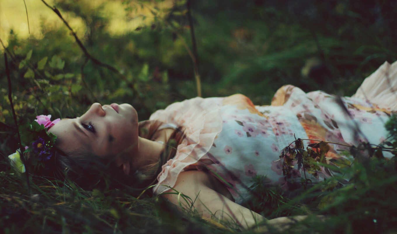 девушка, лежит, разных, траве, devushki, венком, цветов