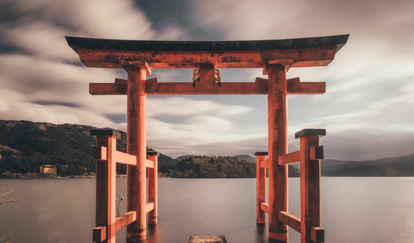 hakone, torii