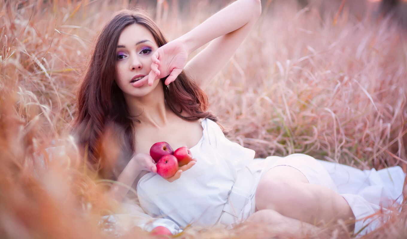 girl, picture, grass, girls, field, girls, the brunette, with, pose, women, rest, apples, favorites, apples, cosmorider