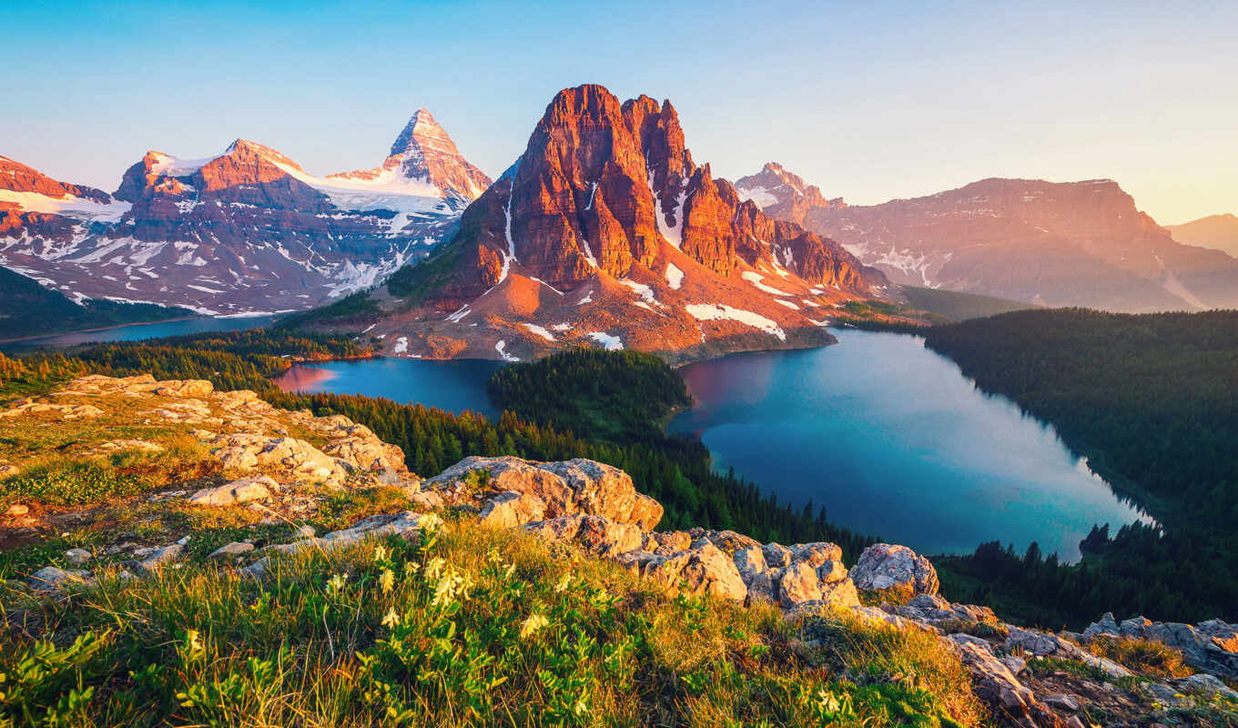 Mount Robson and Berg Lake, Canadian Rockies бесплатно