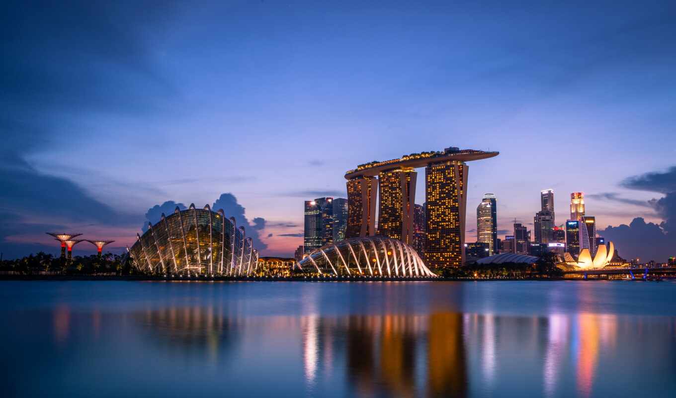небо, вечер, architecture, огни, gardens, bay, clouds, singapore, skyscrapers