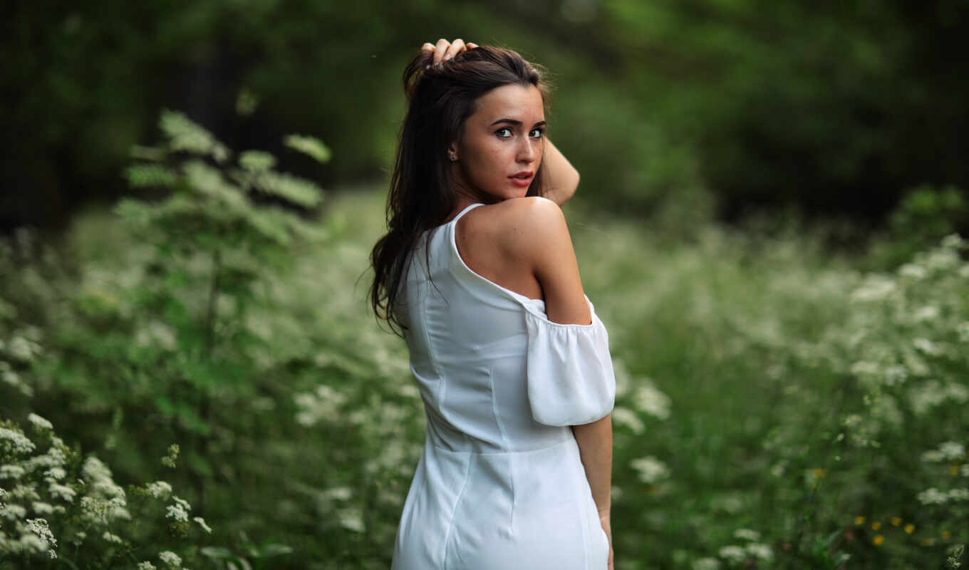 white, woman, hair, brunette, model, booty, portrait, see, outdoors, shoulder, viewer