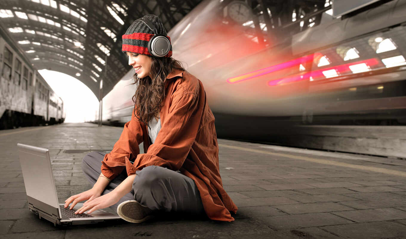 headphones, girl, a laptop, picture, station, a train, views, platform, milano, shopping, subway