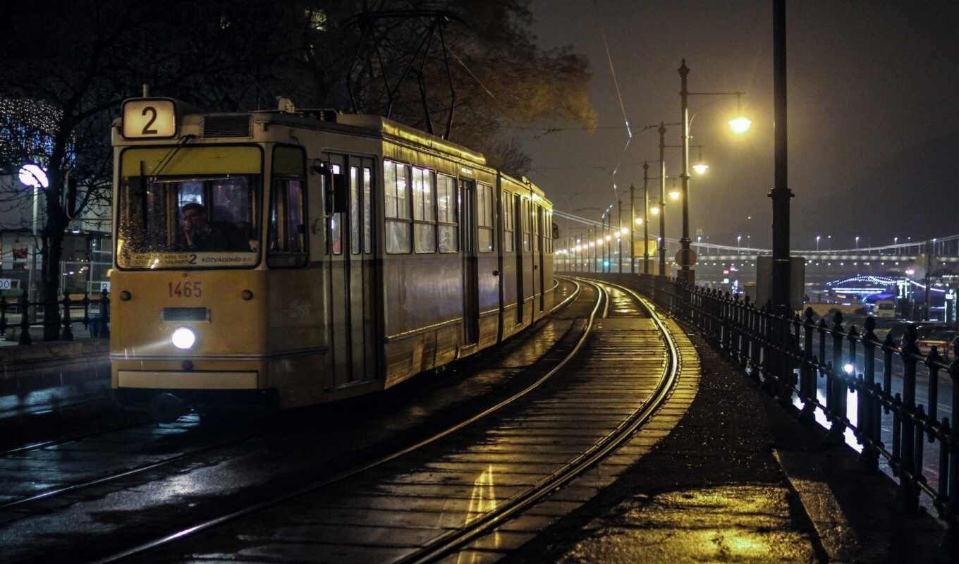 night, tram