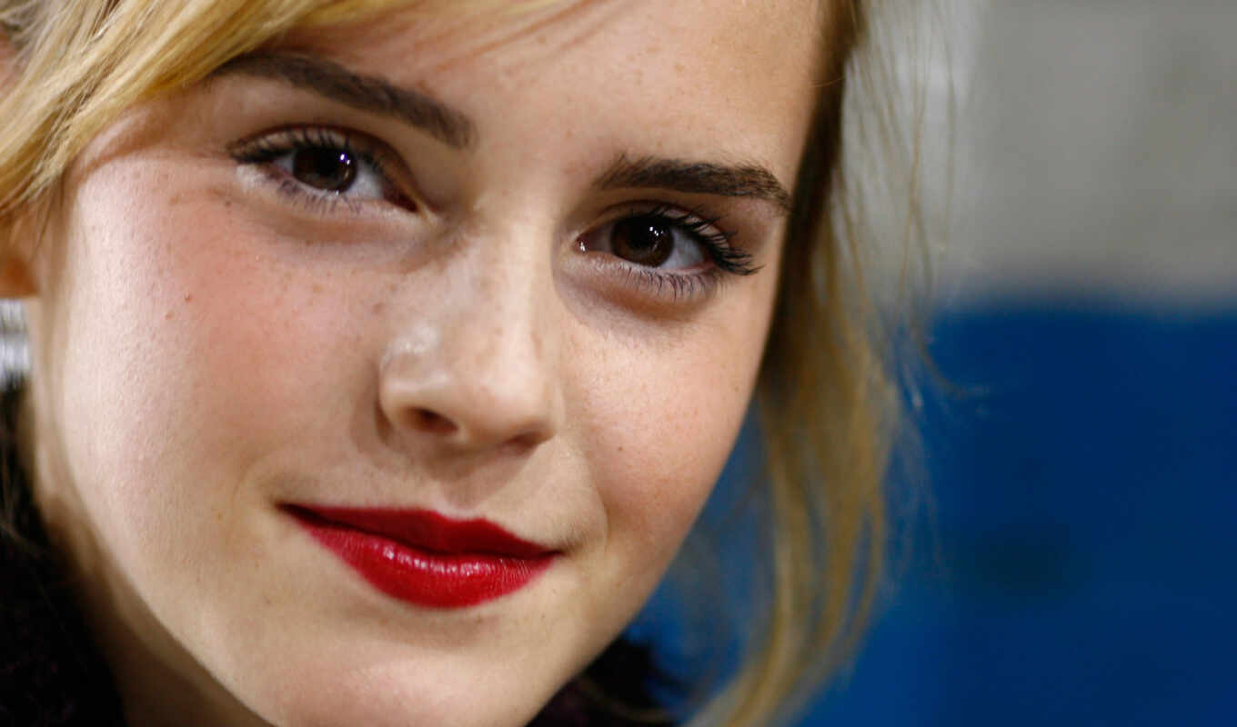 love, top, star, with, emma, watson, beautiful, kylie, lip, rossetto