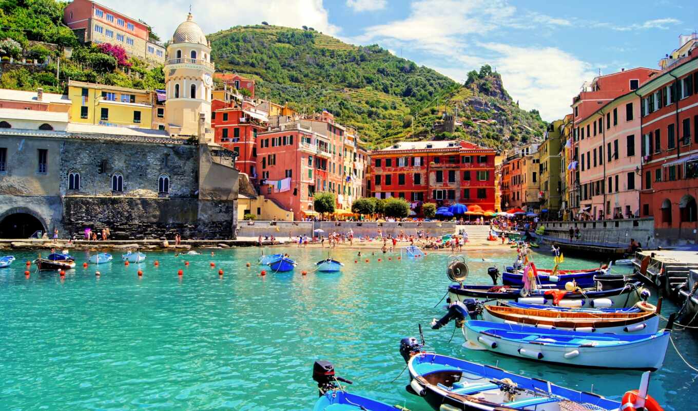 город, architecture, море, italian, pinterest, bay, cathedral, италии, vernazza, вернацца, лодки