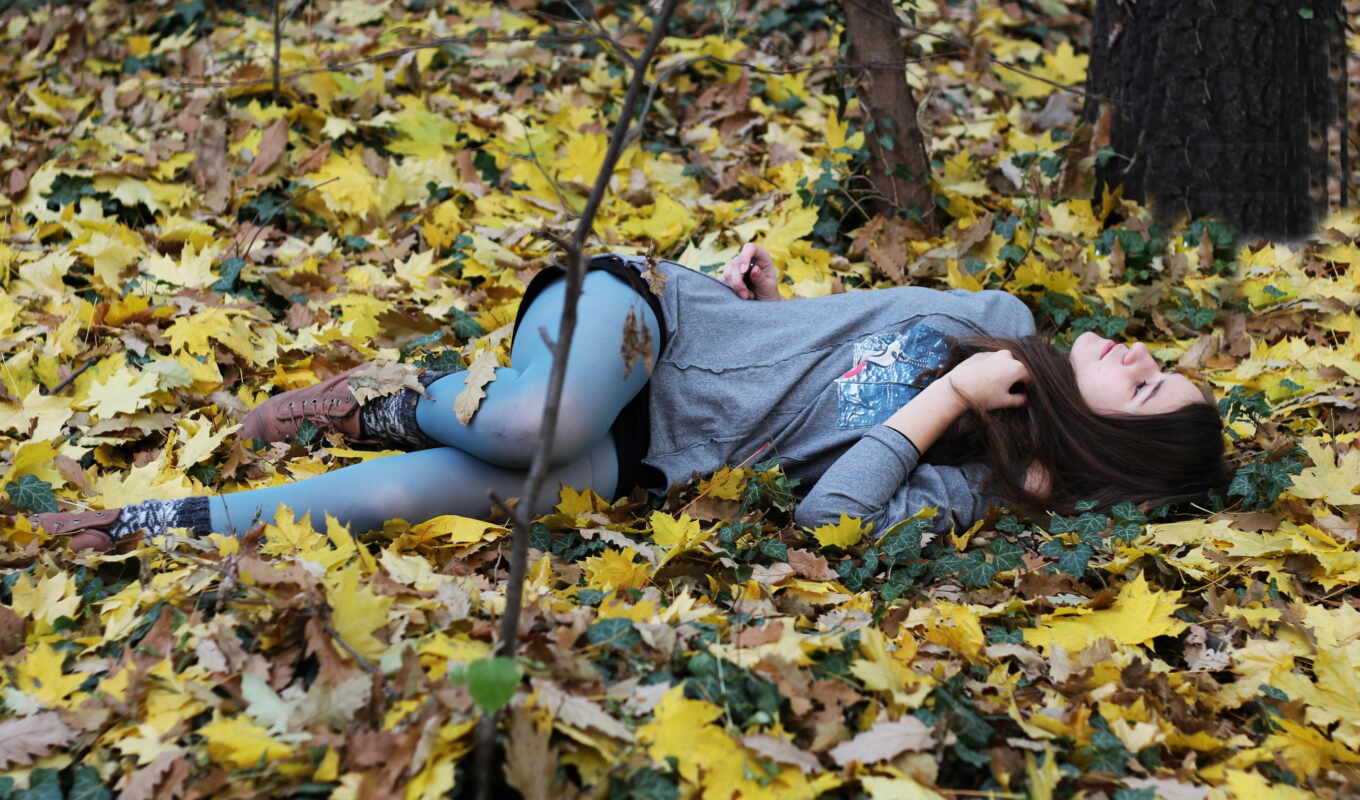 girl, picture, forest, screensavers, autumn, foliage, autumn