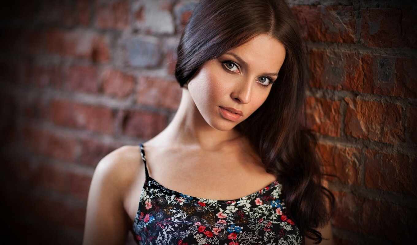 wall, girl, brunette, model, toggle, This, ukrainian, navigation, rating, populyarnost, sortirovka