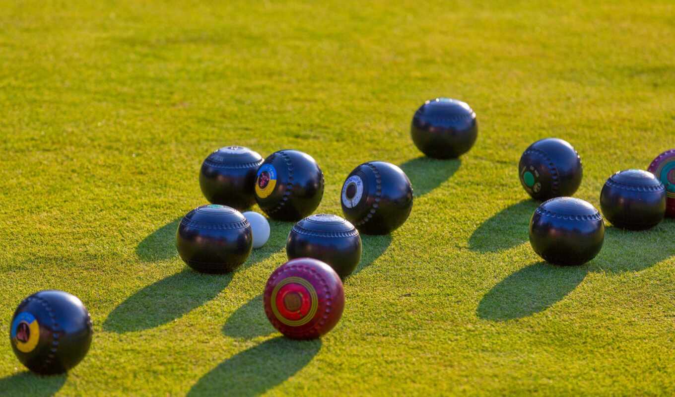 the bowl, lawn, bowling