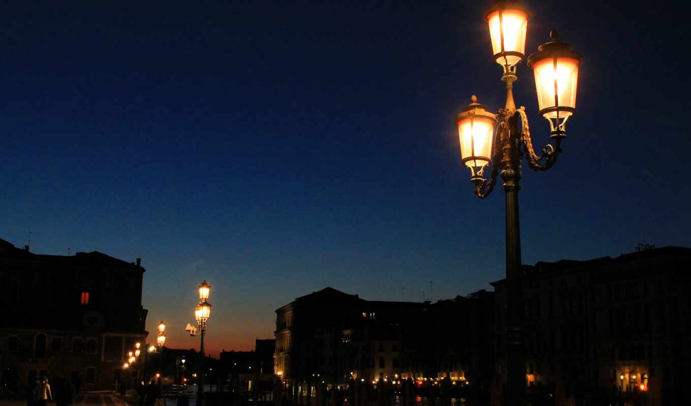 город, ночь, фонарик