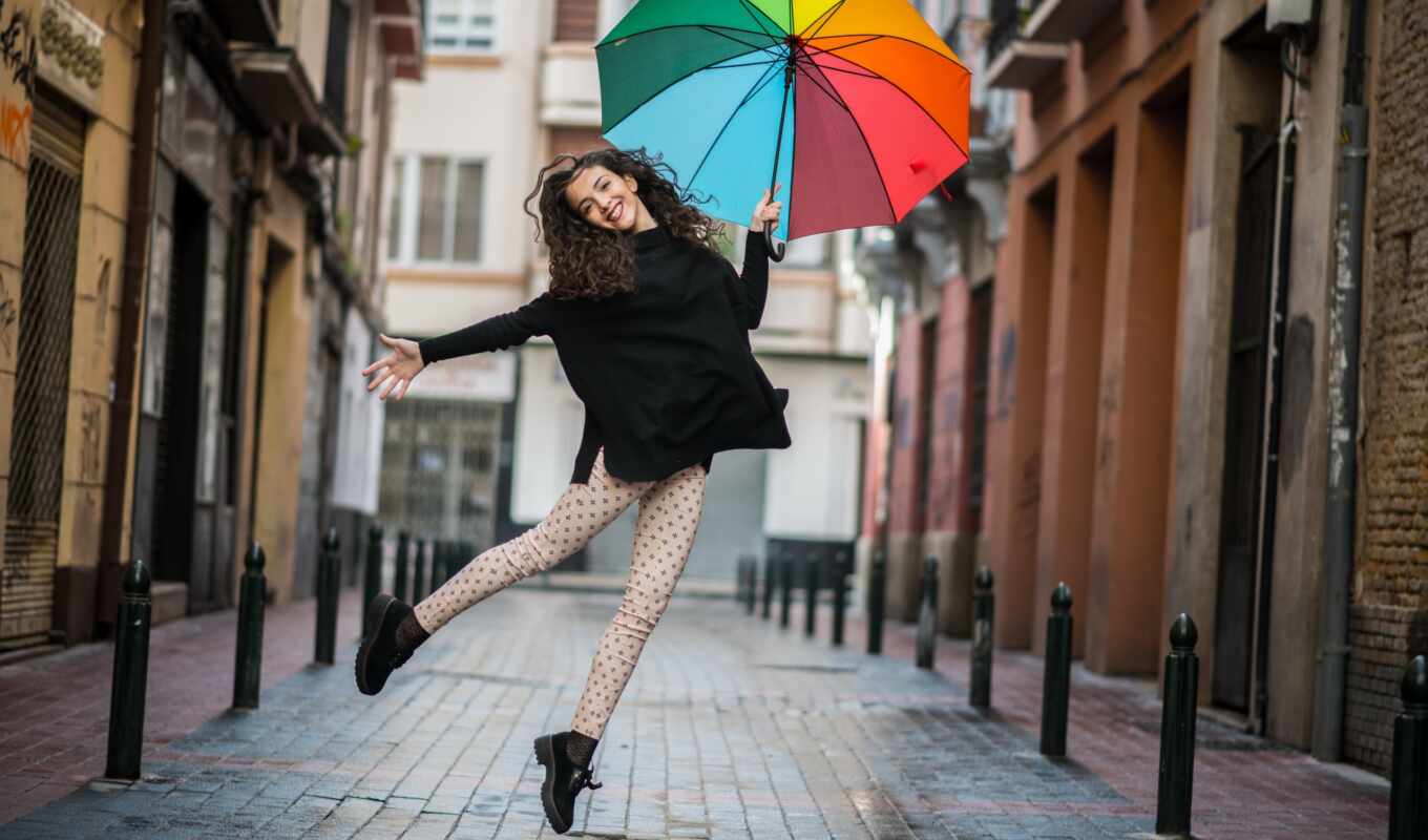 девушка, улица, улыбка, настроение, зонтик, ясмены