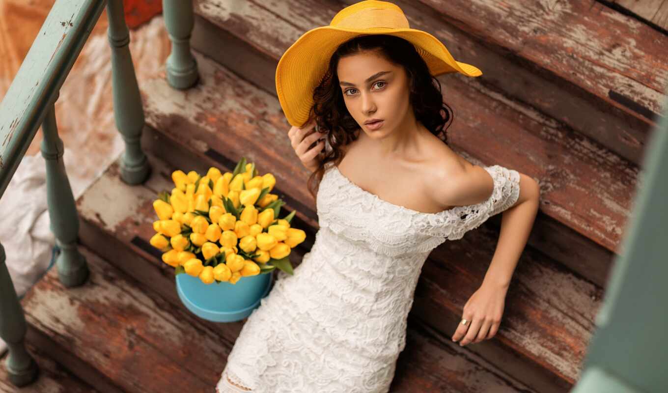 hat, girl, dress, yellow, tulip, leg, to collect, pazlyi, kakulia