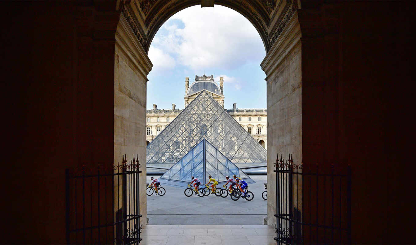 France, Louvre, pyramid