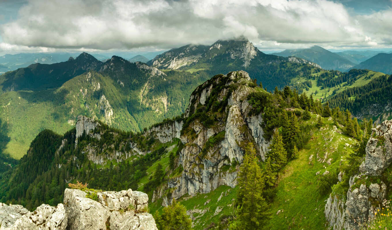 природа, небо, зелёный, трава, landscape, trees, mountains, oblaka, greenery, горы