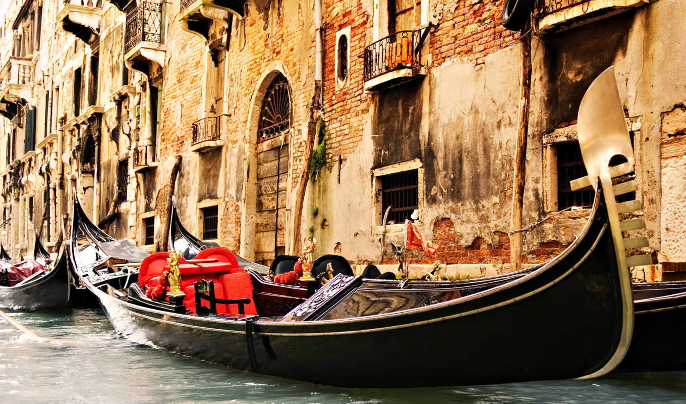 at home, channel, water, venice, italy, gondolas
