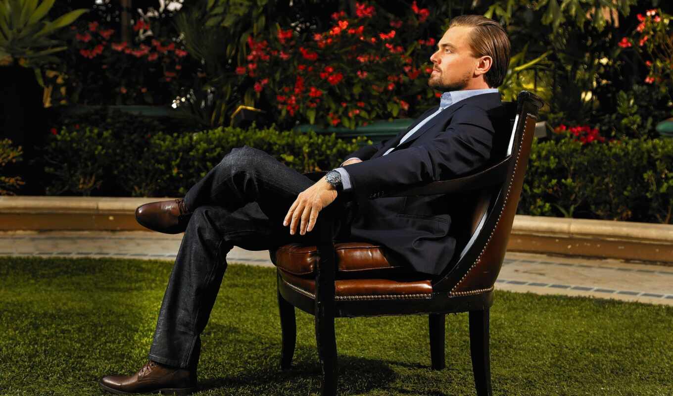 actor, sits, chair, garden, Leonardo, dicapri, dee, tatyana, capri, leonardo