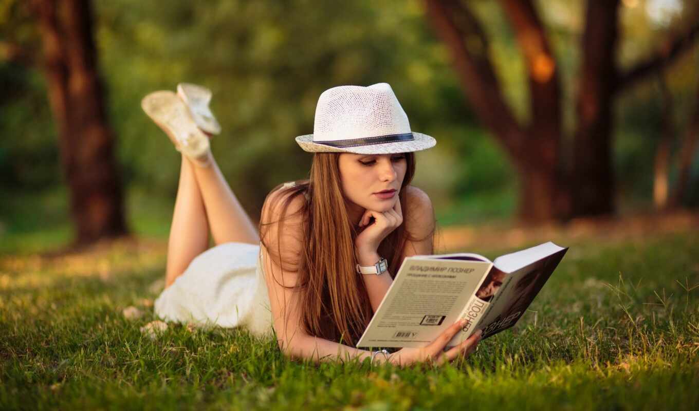 женщина, модель, природа, лицо, wallpapermaniac, книга, шляпа, outdoors, leg, трава