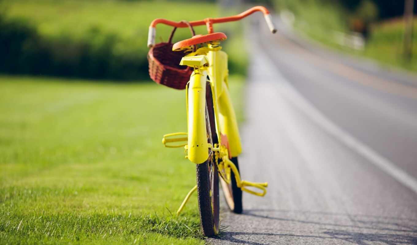 vintage, стоит, bike, yellow, обочине, корзинкой