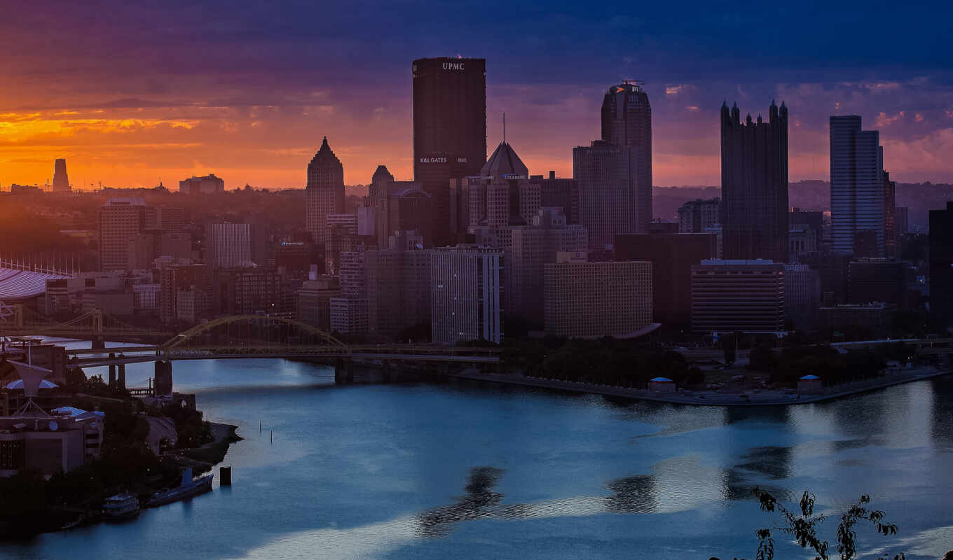 macbook, background, in Pittsburgh, skyline, pro