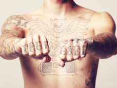 татуировка, надпись, кулак