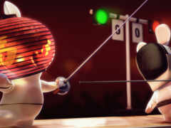 есть два человека, которые ограждают светом