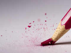 женский карандаш с розовым ластиком и розовым ластиком