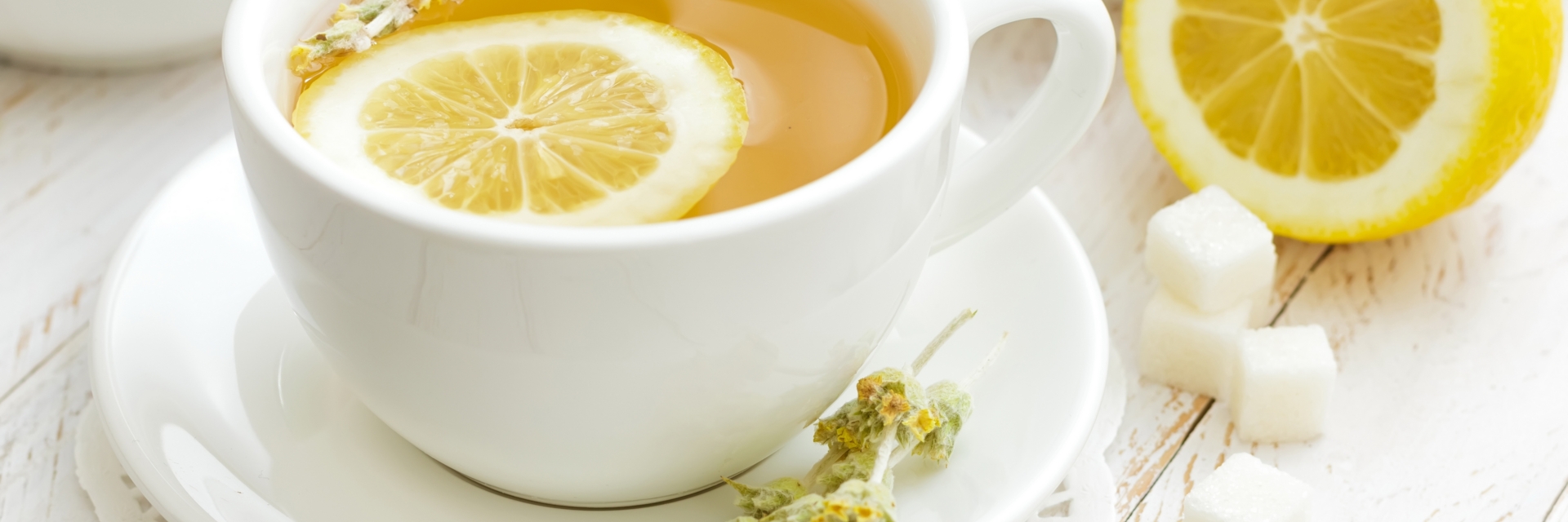 Что будет если пить чай с лимоном. Чой лимонн. Чашка чая с лимоном. Лимонный чай.