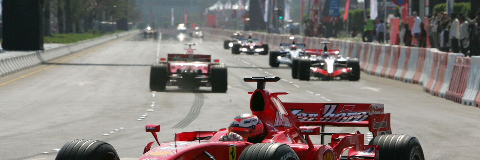 Фабричная формула 1. Ferrari f1-75. Феррари (команда «формулы-1»). Обои формула 1 Кими. Формула гонки.
