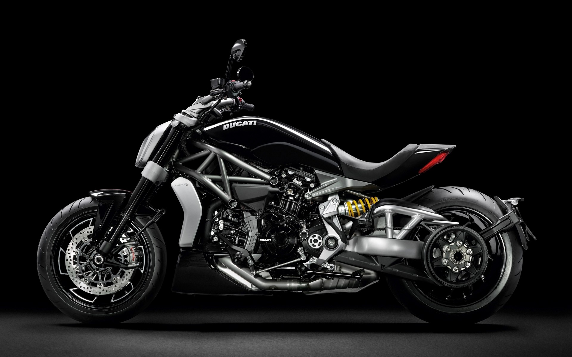 xdiavel, ducatus, черный