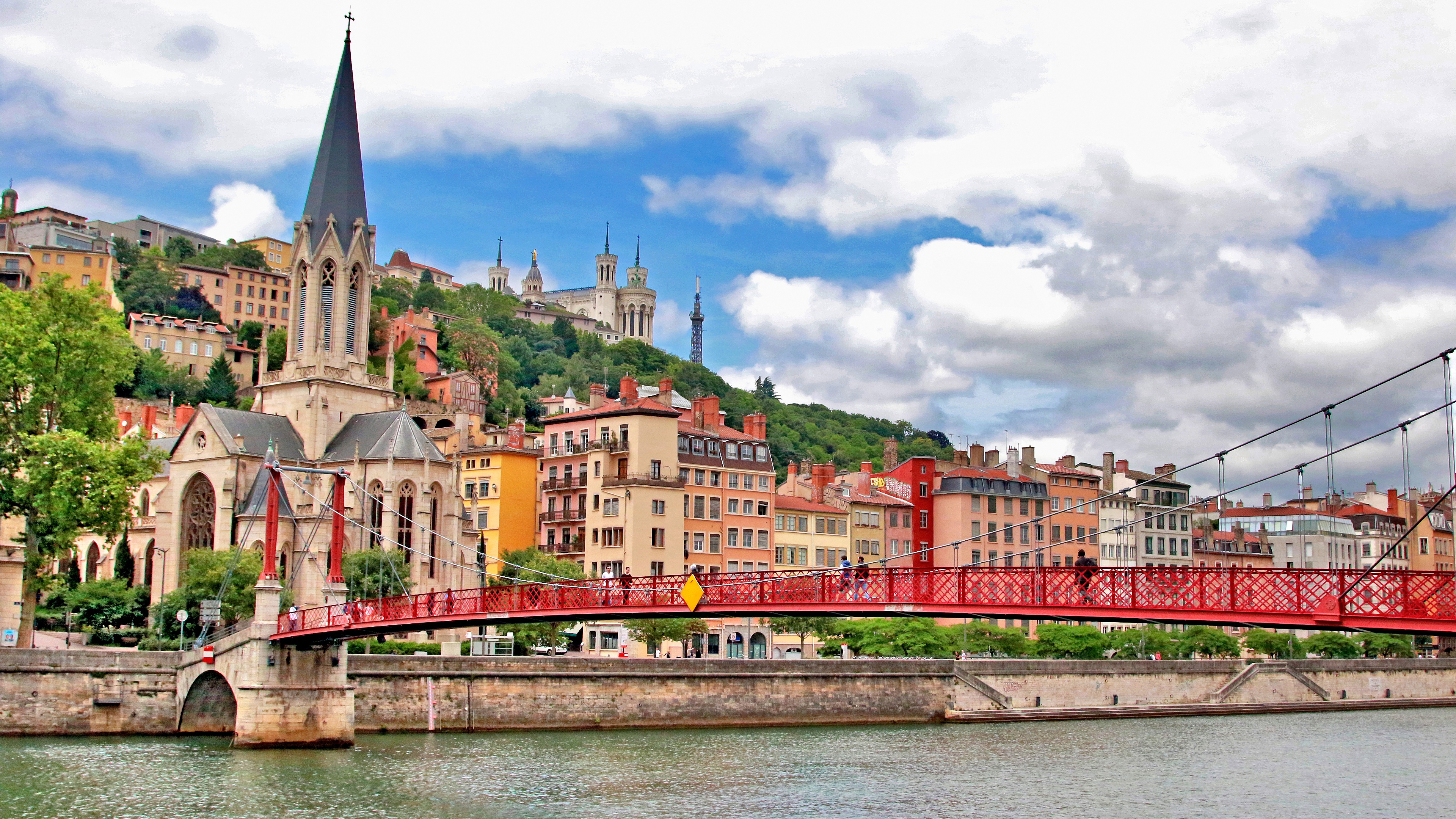 Города во франции. Лион, город во Франции. Леон город Франция. Lyon Лион Франция France. Франция Лион мост.