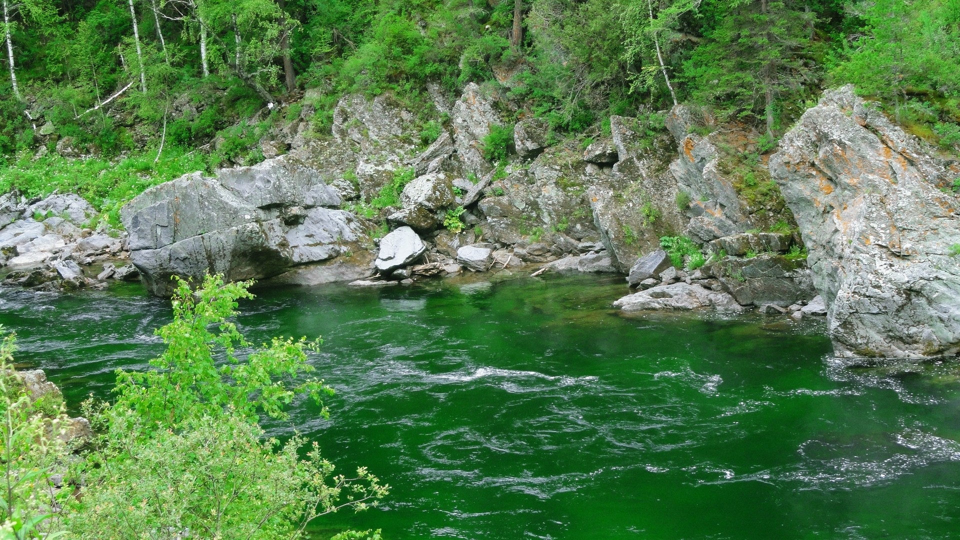 река, вода