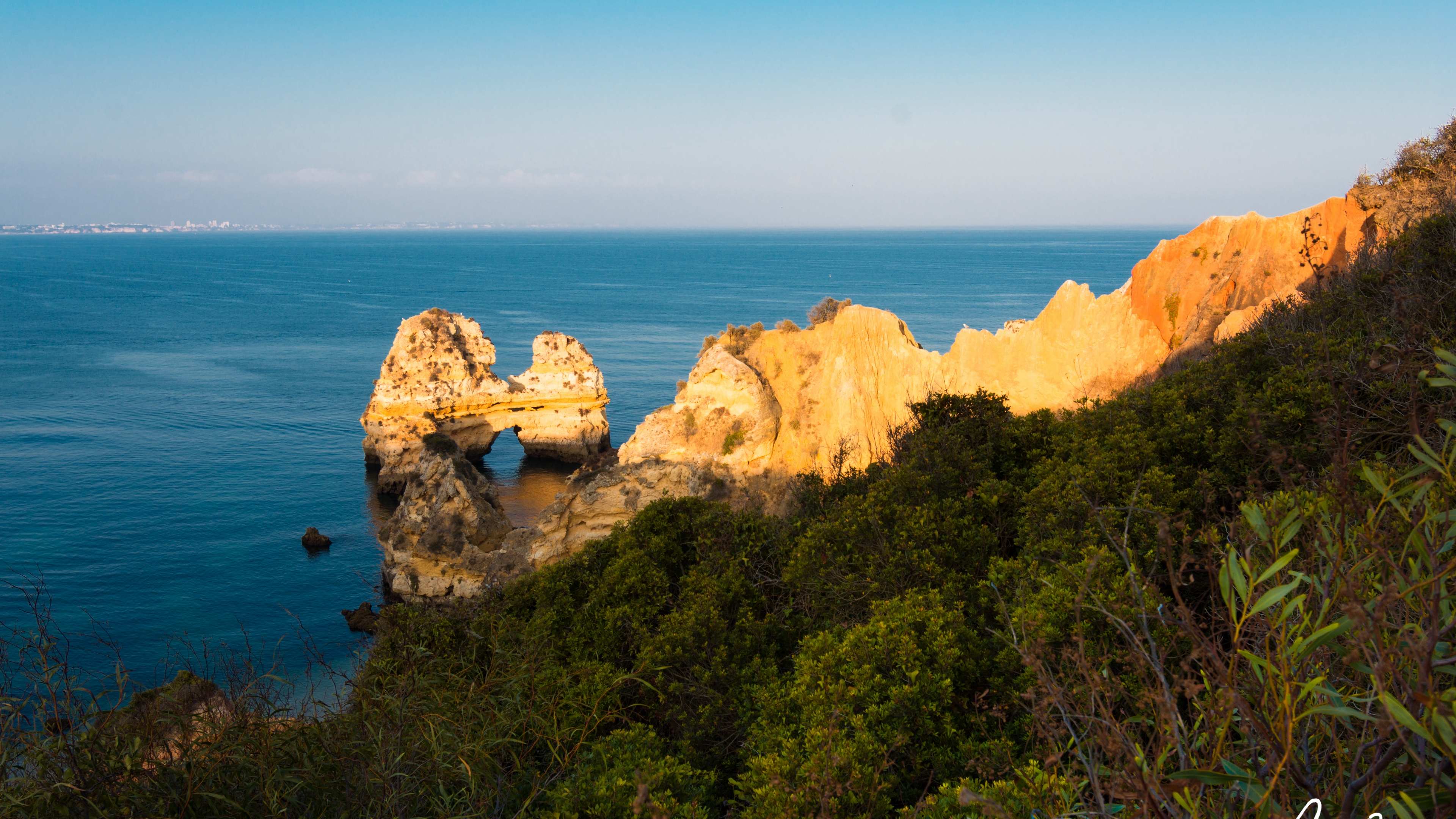 скалы, море