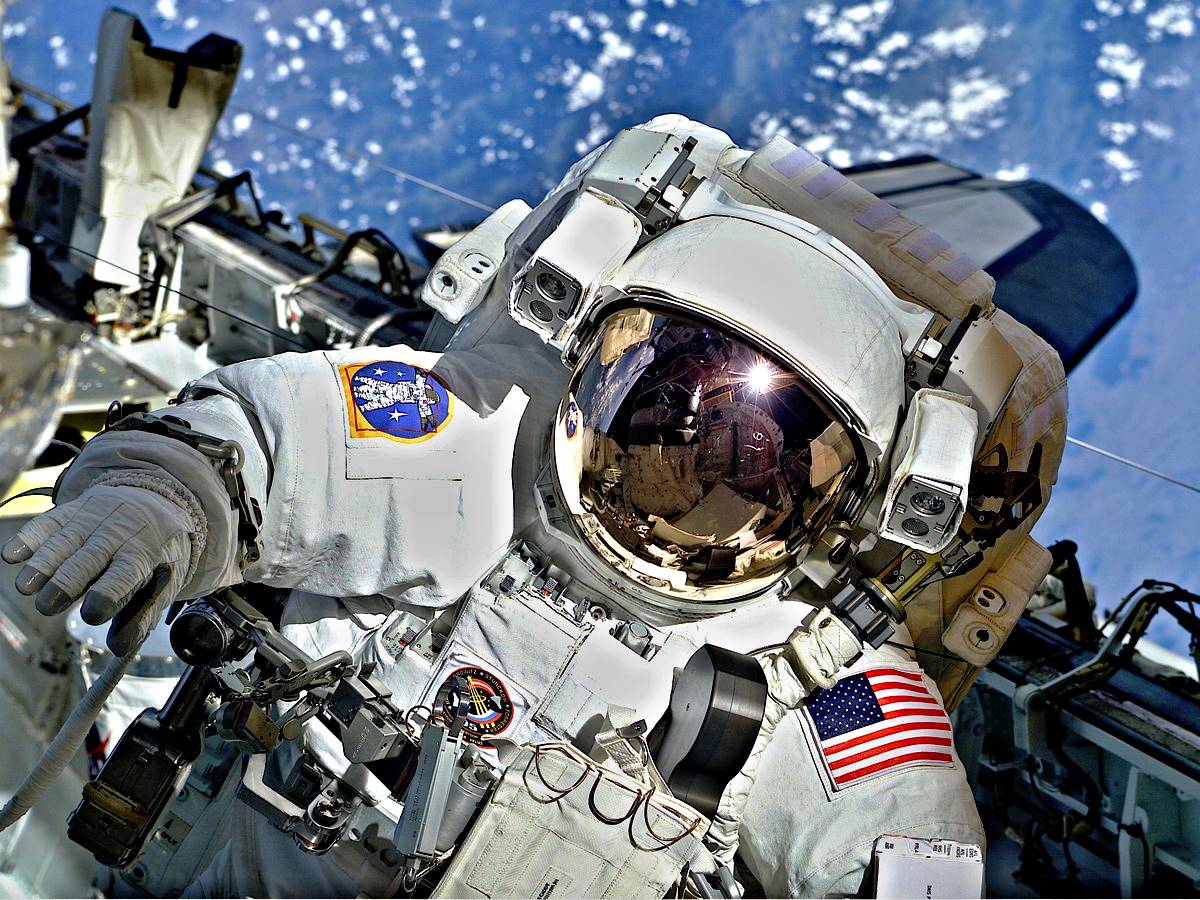 космонавт, космос