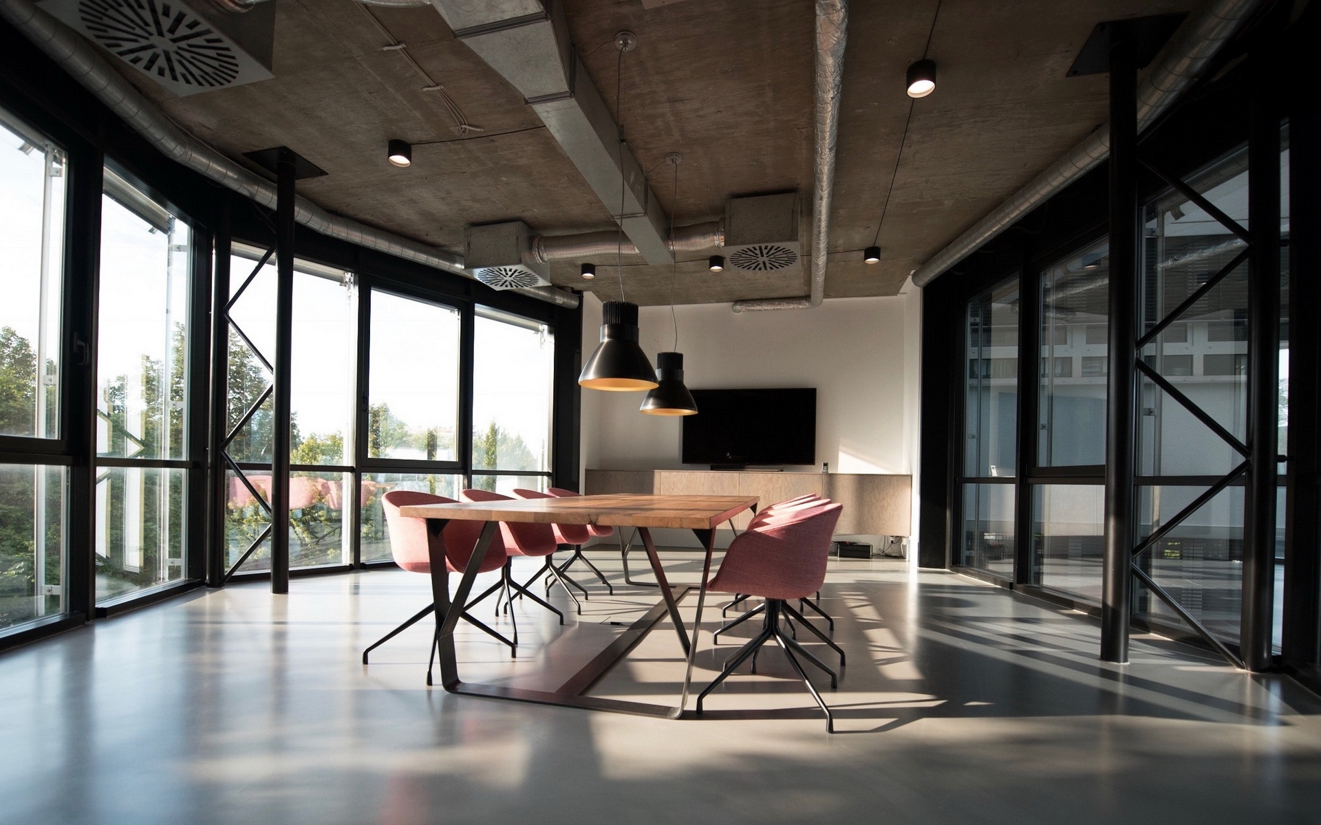 центр, компания