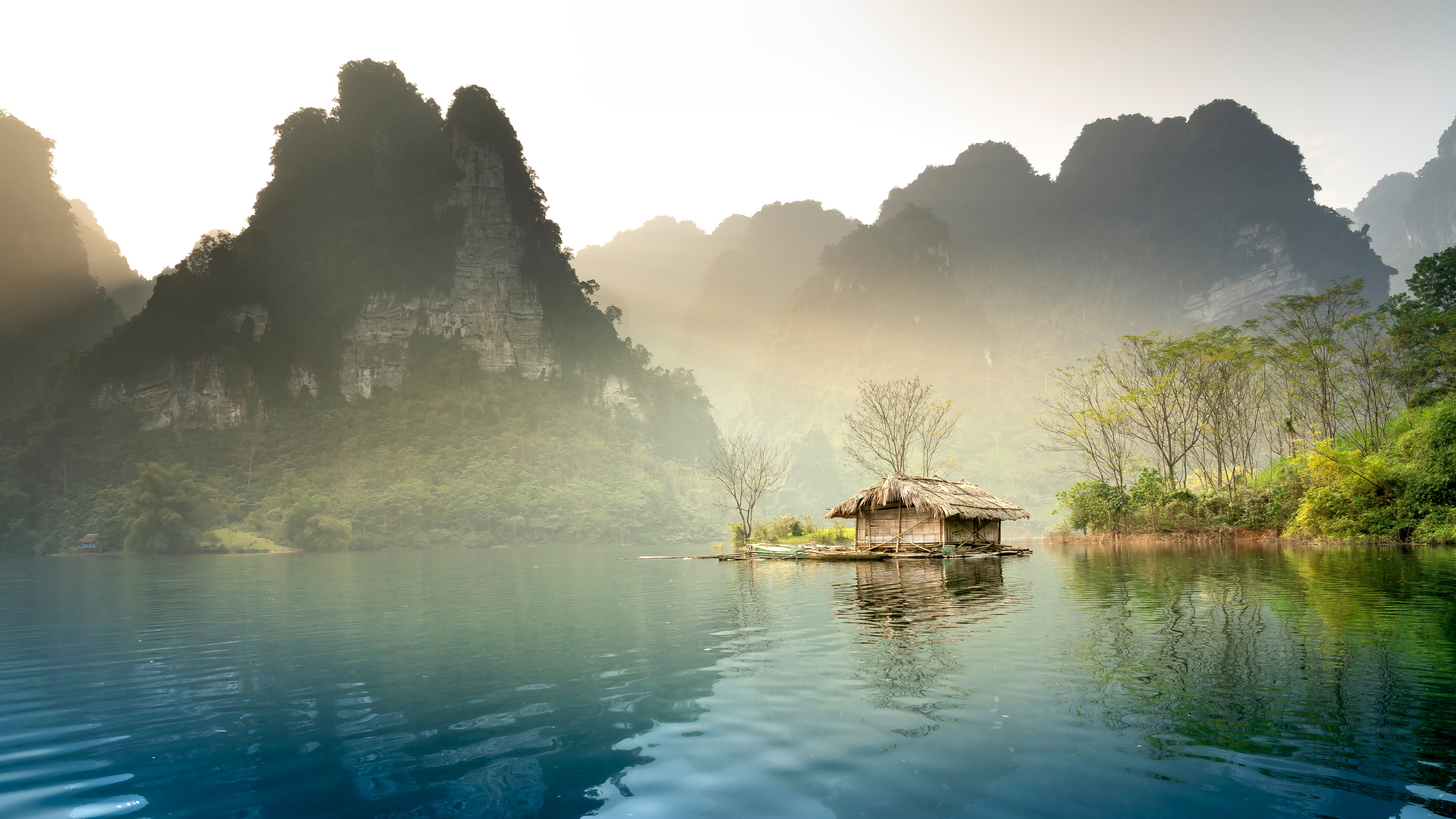 горы находятся на заднем плане