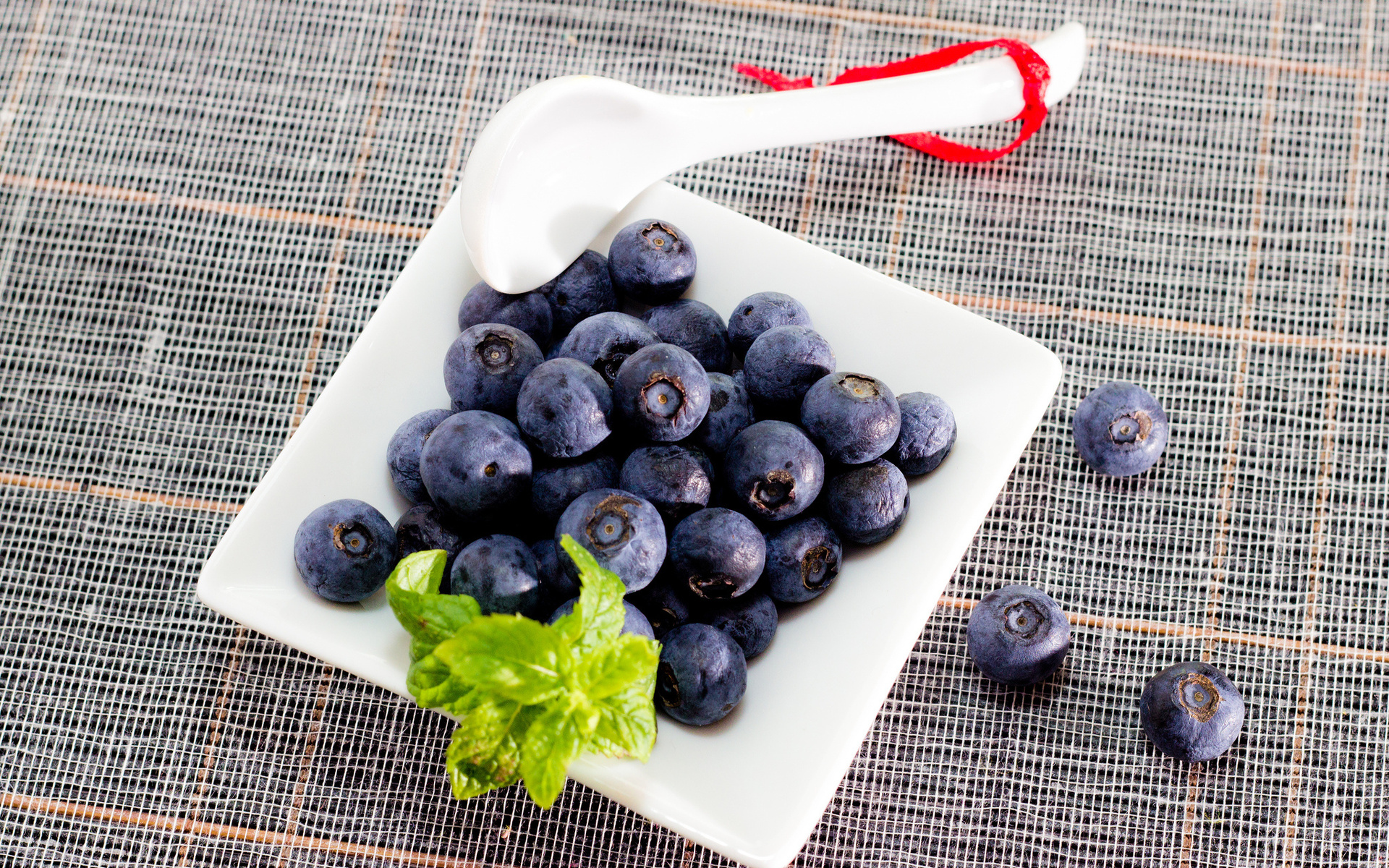 голубика ягоды тарелка blueberries berries plate бесплатно