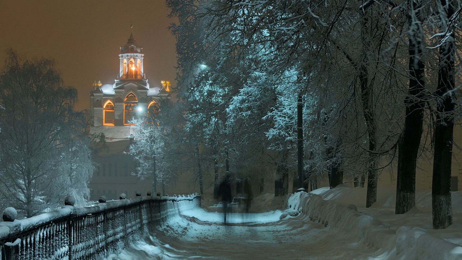 красивый зимний день в городе