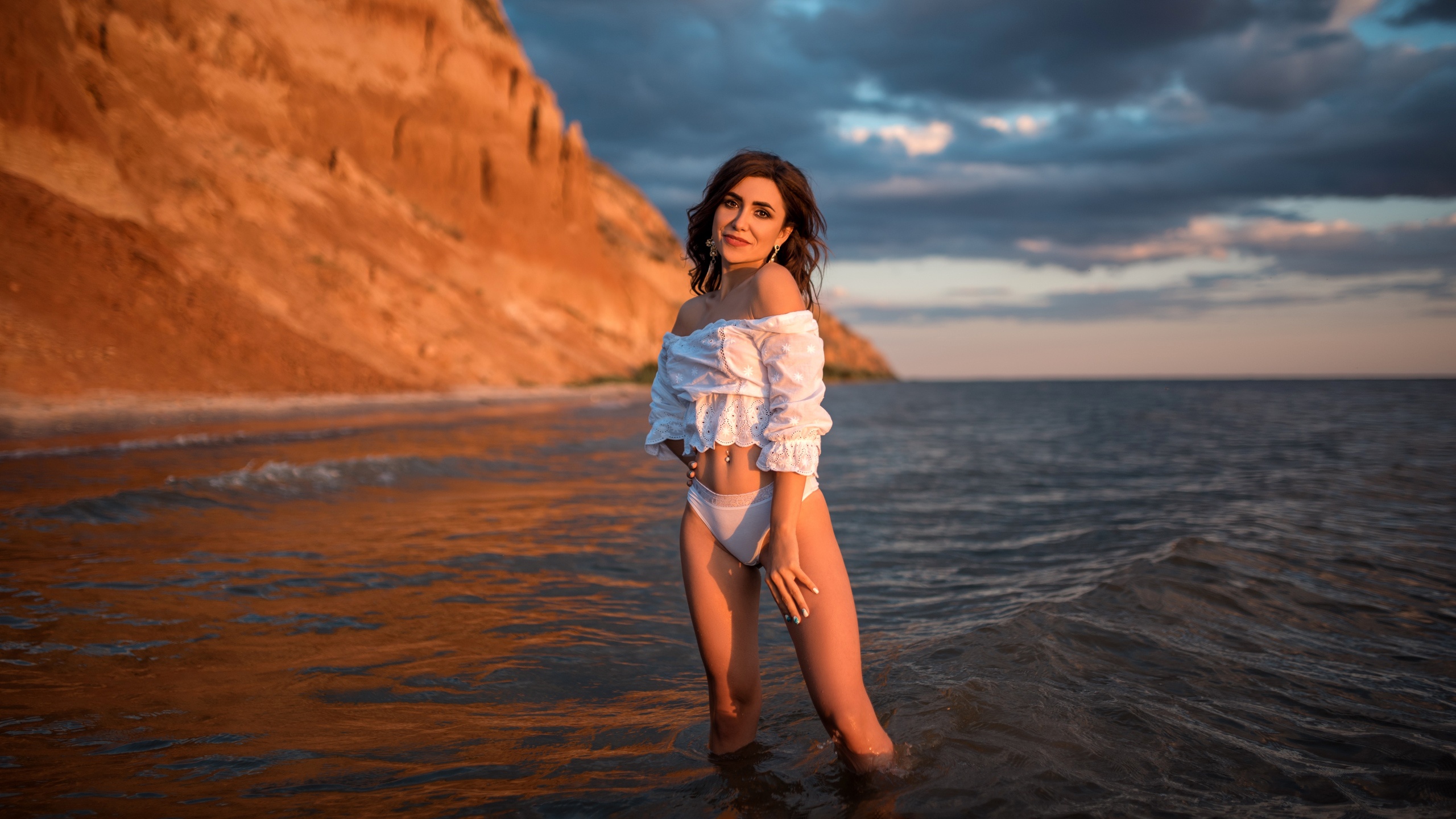 midriff