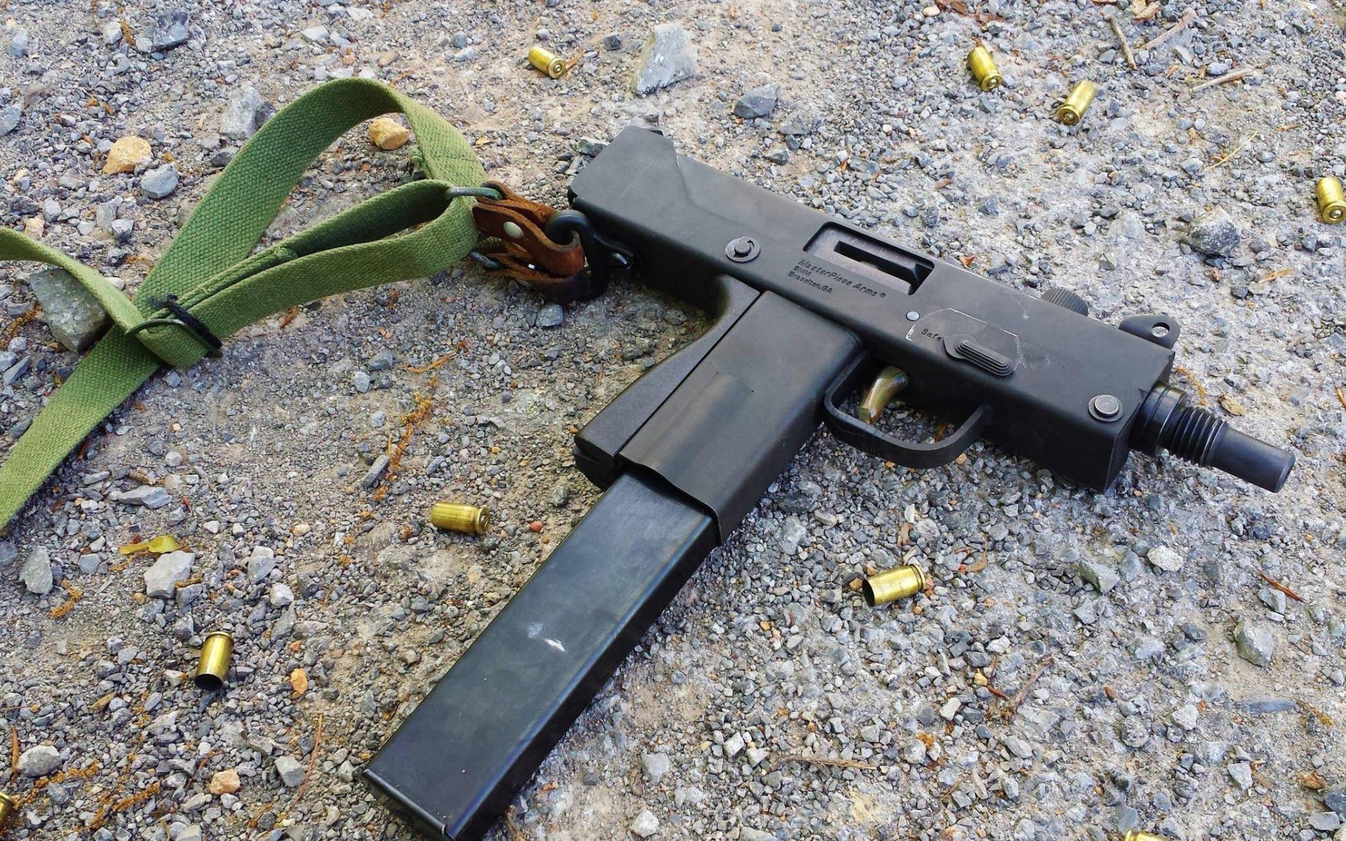 с оружием