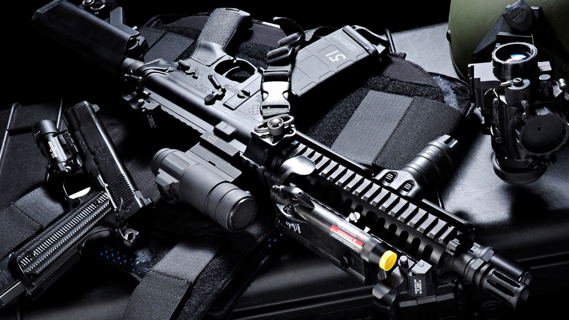 AR-15 и контролируемый с облучением
