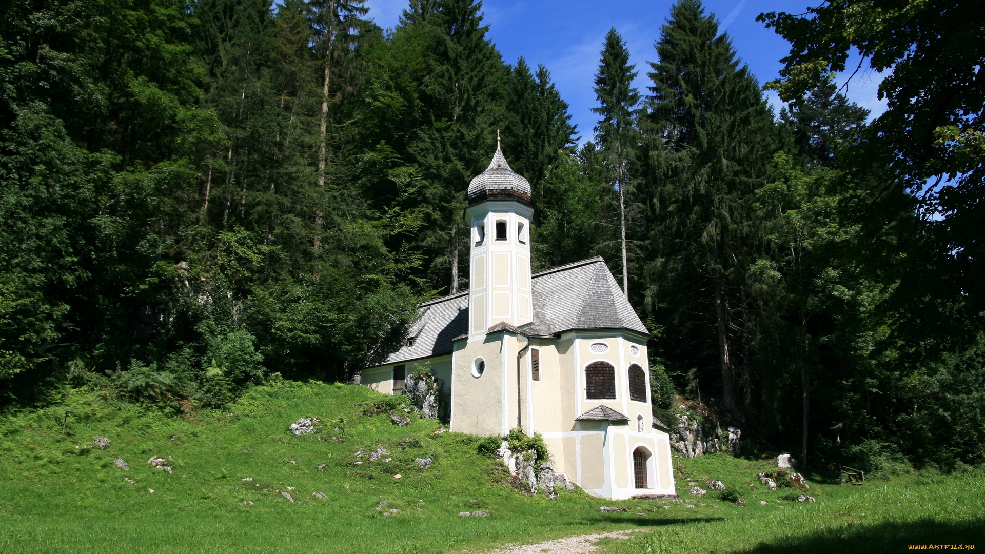 часовня, лес