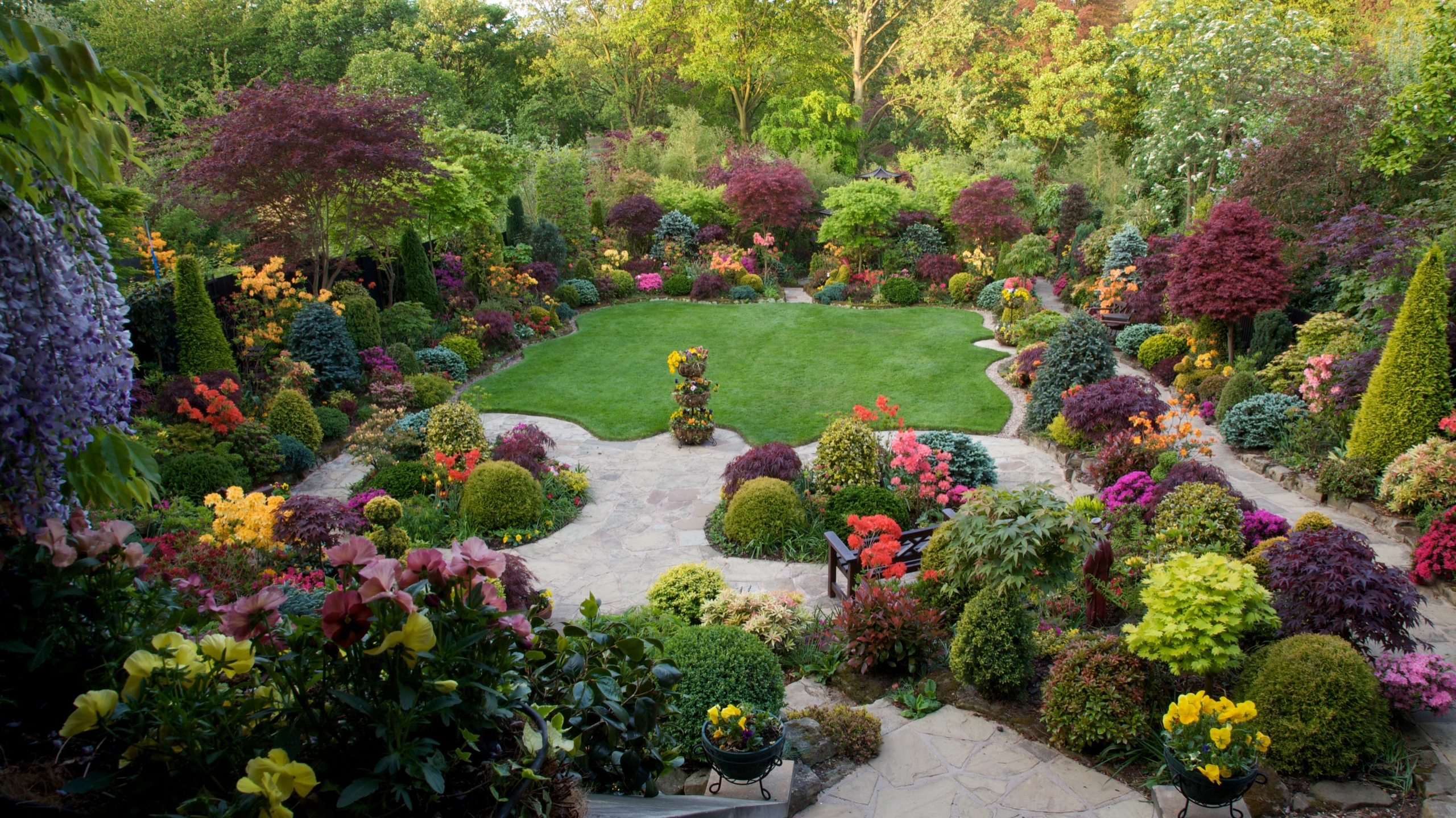 Выбор типа сада. Декоративные растения для сада. Садовый ландшафт. Красивые ландшафтные композиции. Декоративные цветы для сада.
