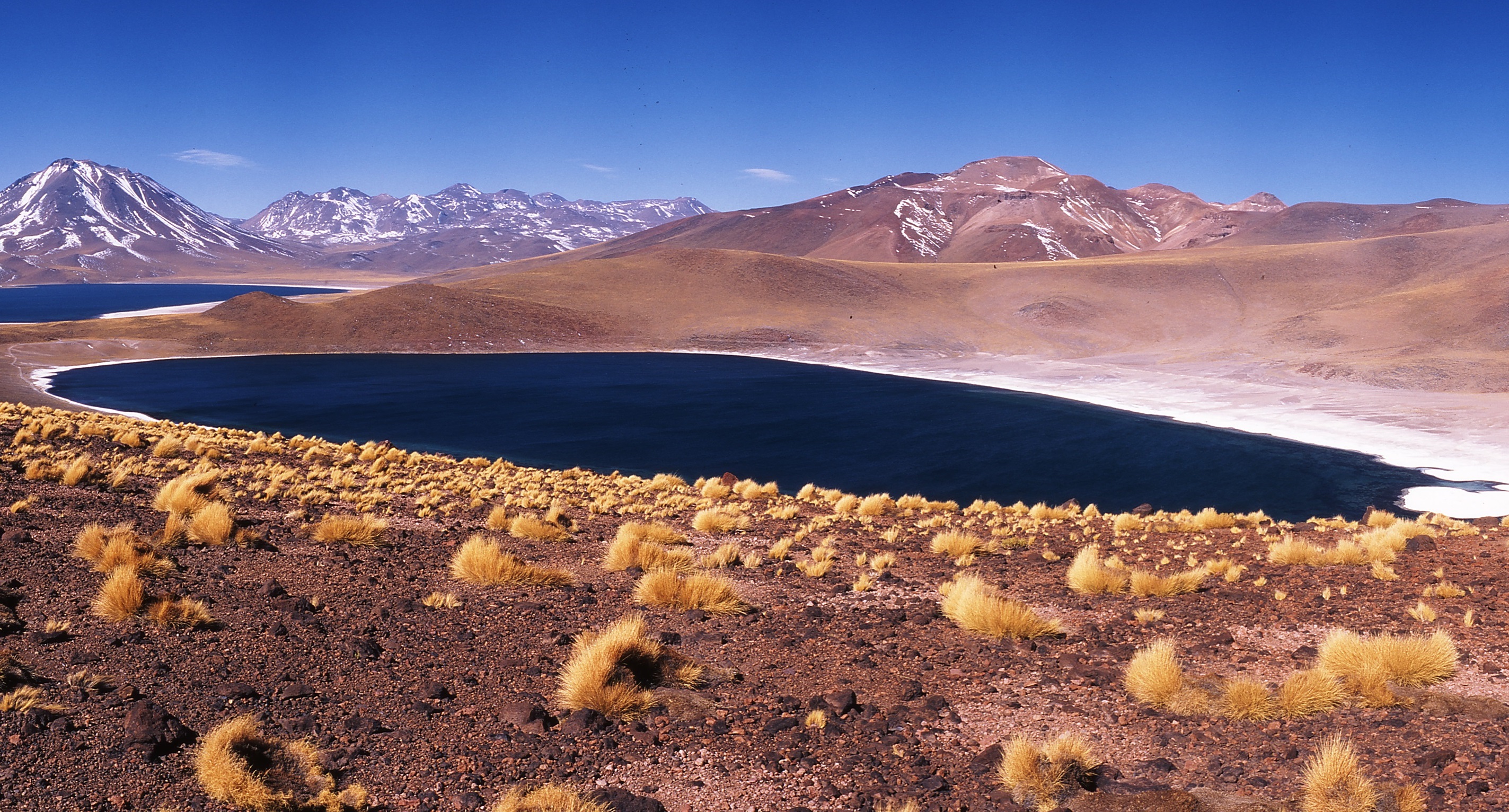 Рельеф страны перу. Чили рельеф Патагония. San Pedro de Atacama Chile. Чили рельеф Атакама. Патагония Чили пустыня.