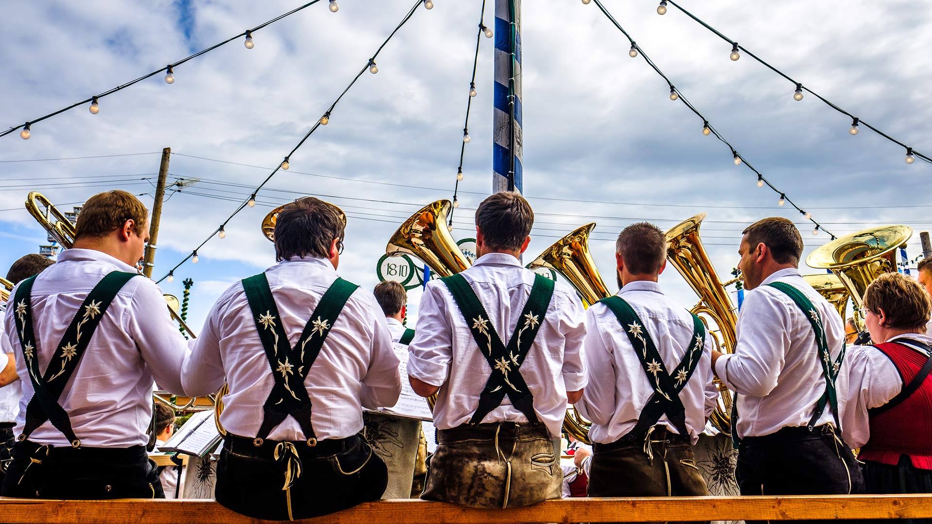 Музыка germany. Октоберфест 1810. Oktoberfest в Германии. Октоберфест музыканты. Октоберфест оркестр.