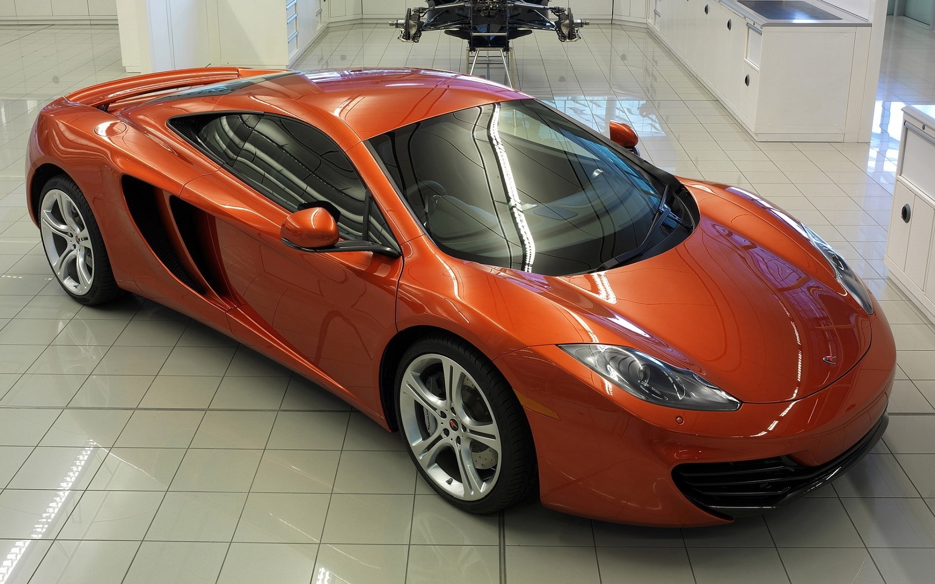 mclaren, высокий, широкий экран