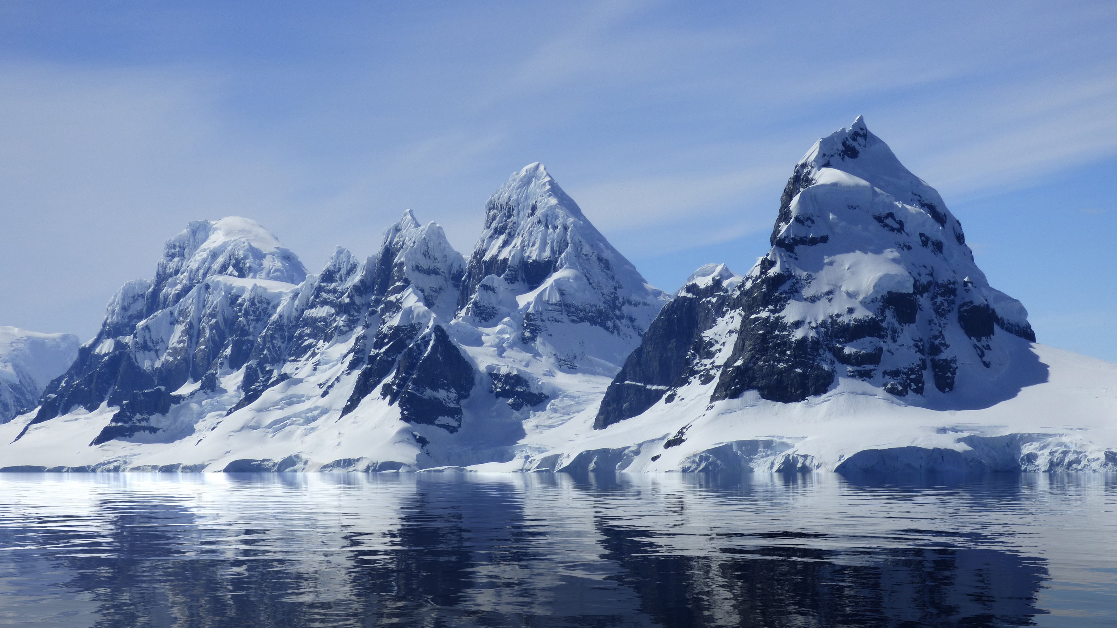Антарктические горы. Горы Гамбурцева в Антарктиде. Массив Винсон Антарктида. Гора Винсон. Антарктида гора Винсон.