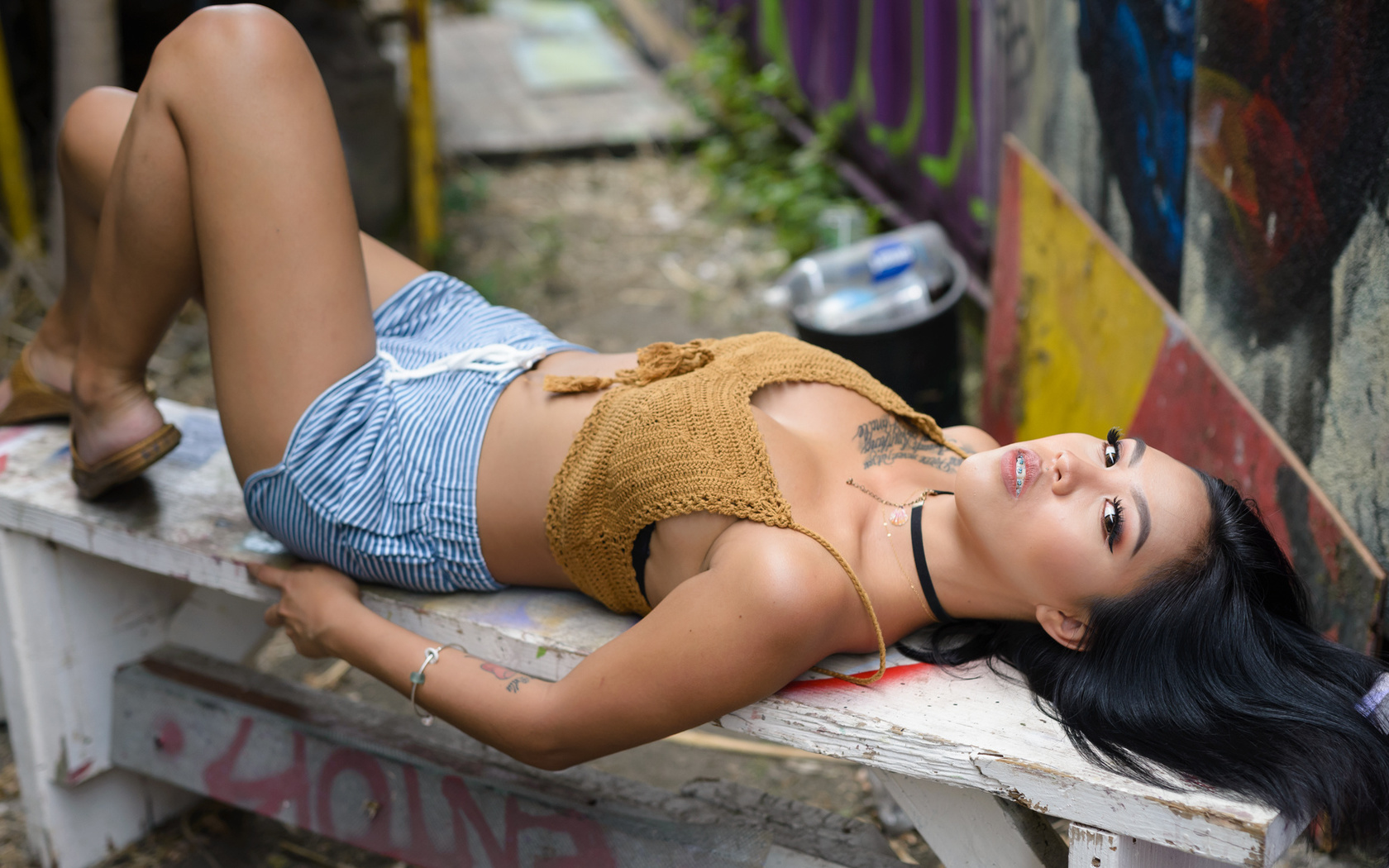 1680x1050