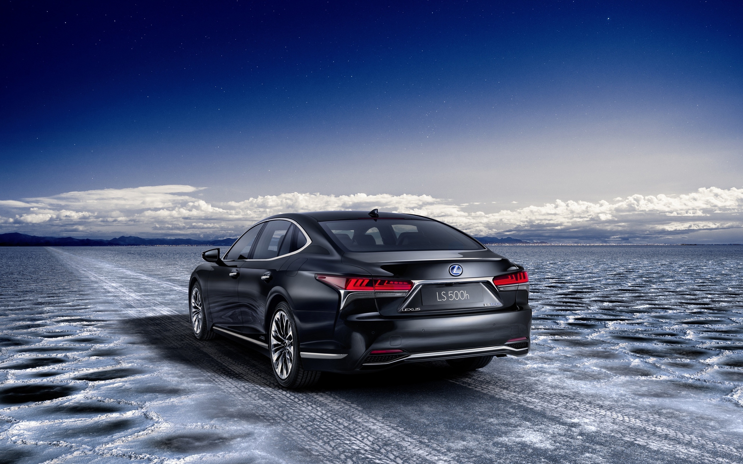 lexus